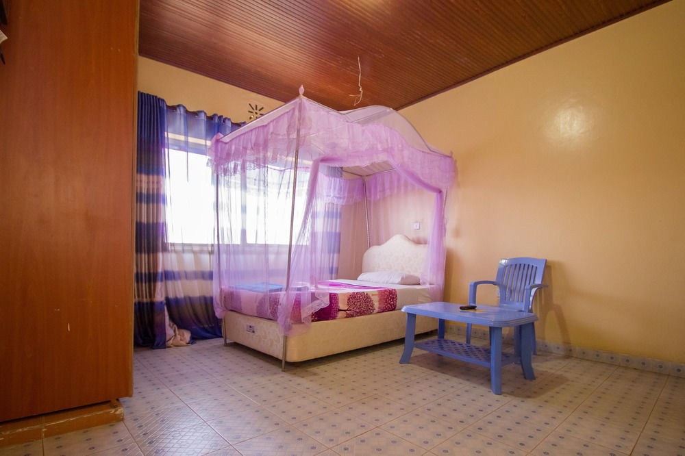 Grande Hotel Isiolo Ngoại thất bức ảnh